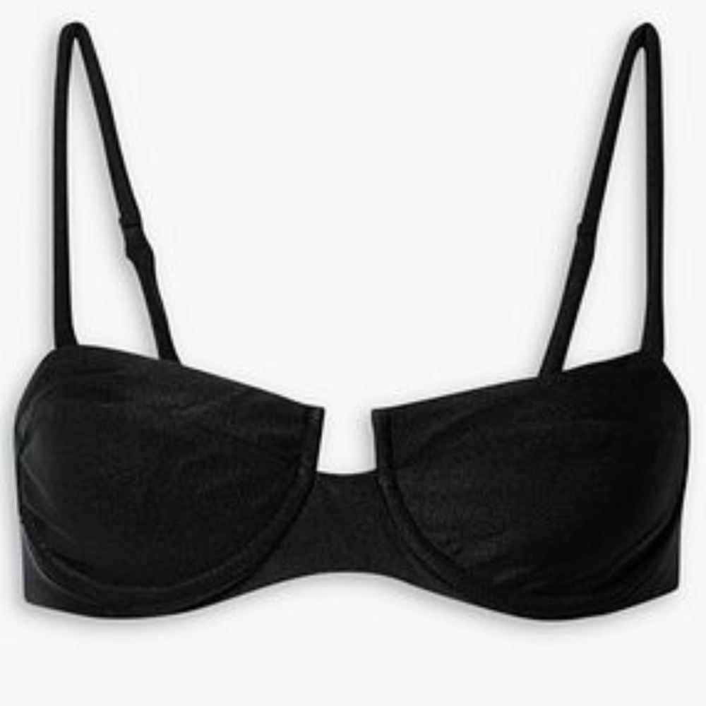 Classic and trendy Black Women's underwired Bikini Top